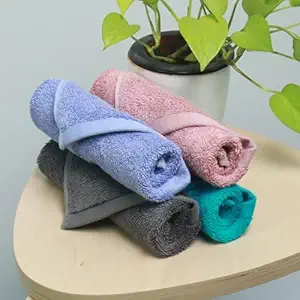 Cotton vs. Microfiber: Which Face Towel Is Better?
